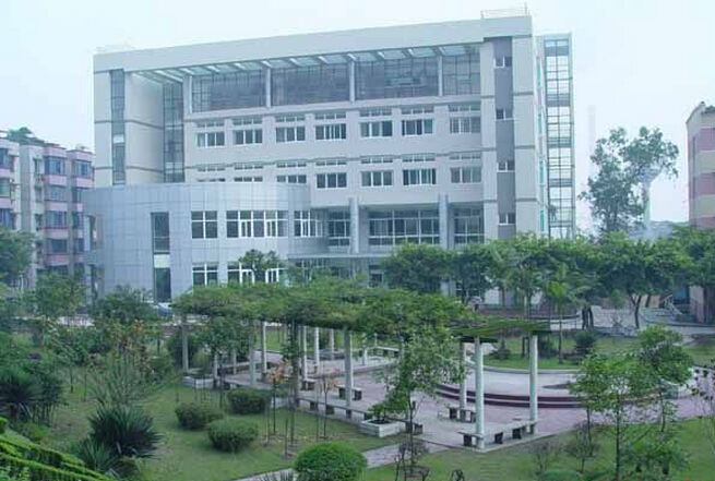 ú̿���I(y��)�ߵȌ�(zhu��n)�ƌW(xu��)У